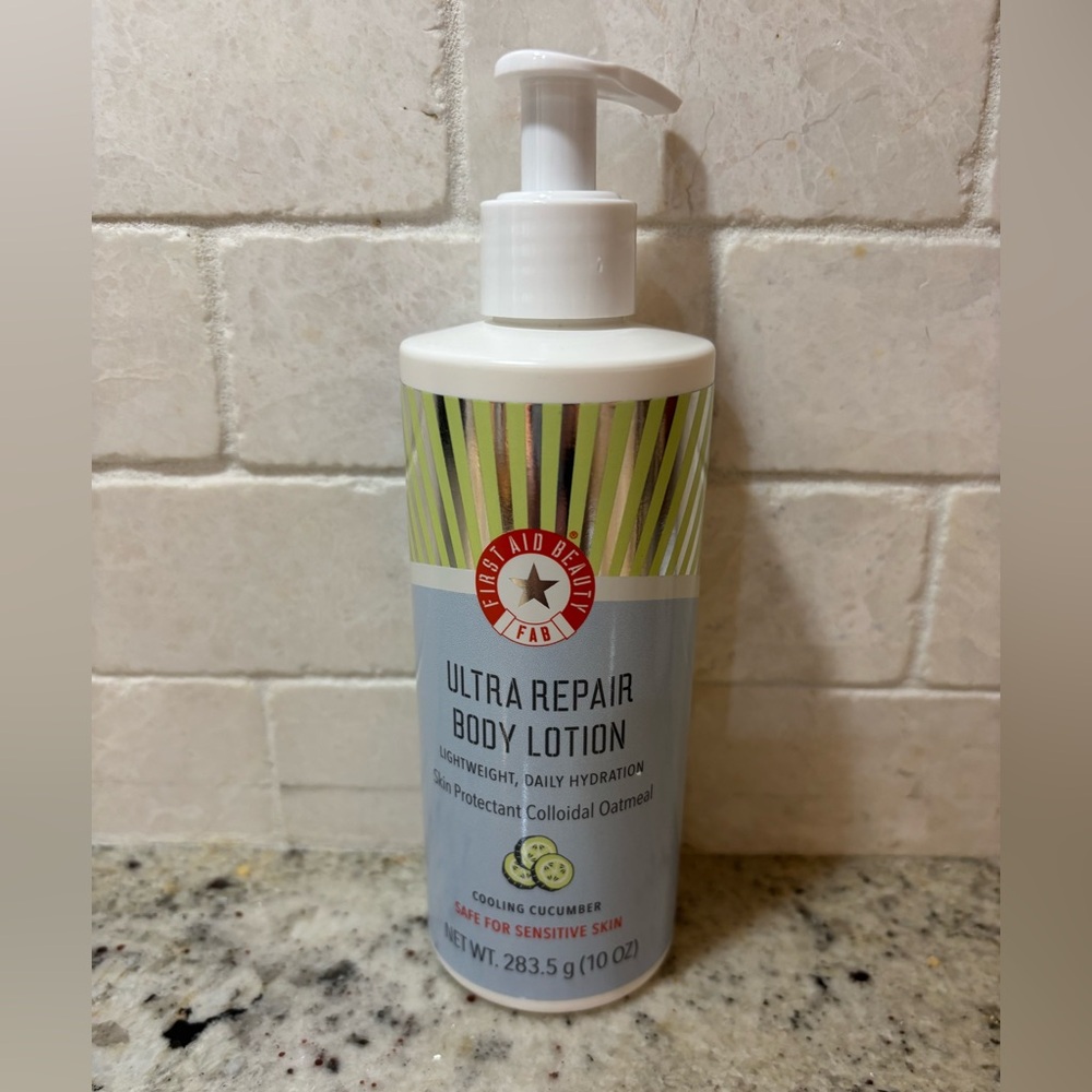 NWT First Aid Beauty Set - Picture 4 of 5